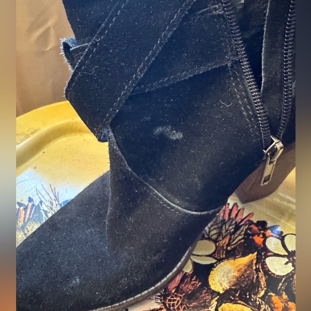 Dolce Vida Black Ankle Boots - Picture 2 of 7